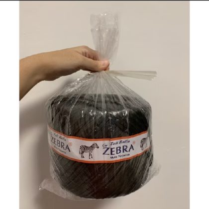 TALI RAFIA HITAM 1KG MERK ZEBRA